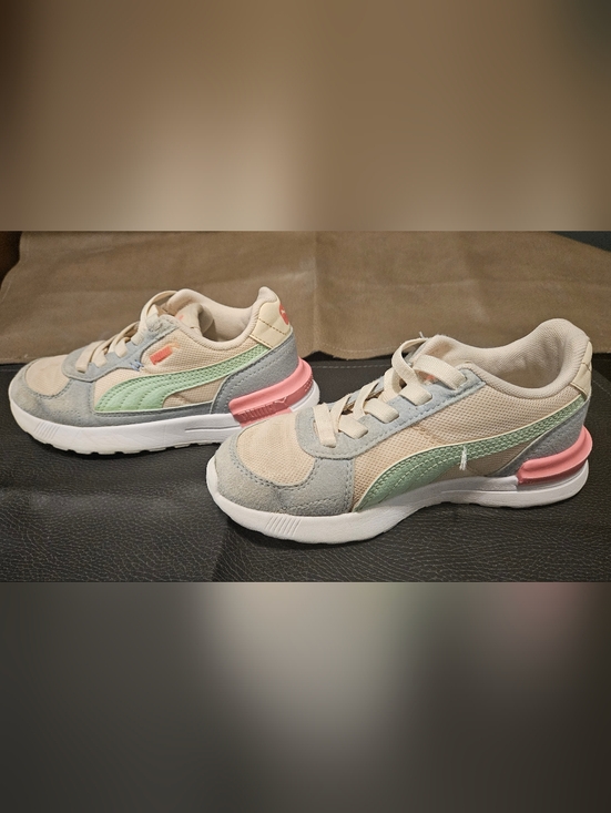 Puma Other - PUMA Girls' Pastel Retro Runner Sneakers - Cream/Pink/Green Size 13